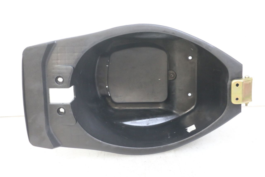 photo de CAJA DEL ASIENTO KEEWAY RY6 2T 50 (2011 - 2019) - Primer plano técnico