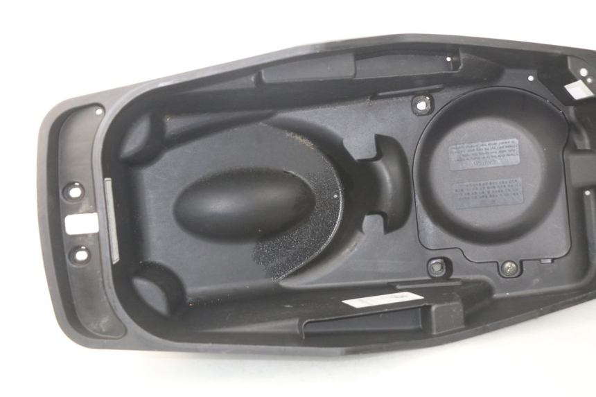 photo de ASIENTO COFRE DAELIM S3 125 (2010 - 2017) - Primer plano técnico