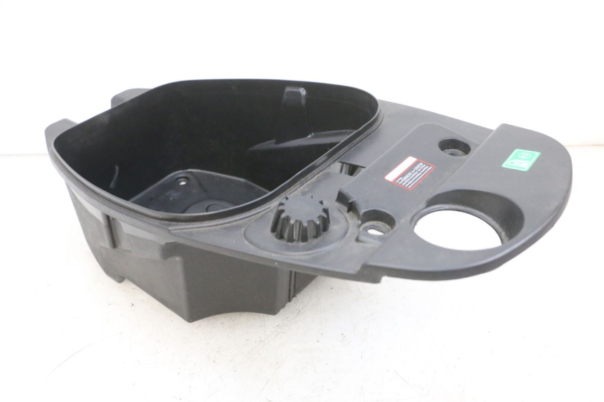 photo de ASIENTO COFRE JM MOTORS SANTANA EVO 50 (2024 - 2026) - Primer plano técnico