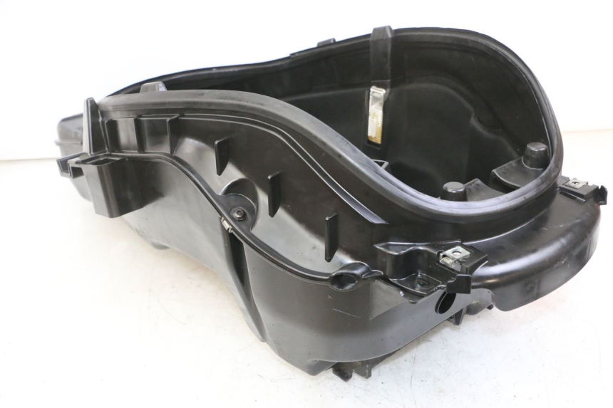 photo de ASIENTO COFRE PEUGEOT SATELIS 125 (2013 - 2018) - Otra perspectiva