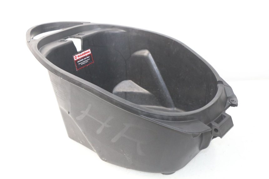 photo de CAJA DEL ASIENTO JM MOTORS SC 4T 50 (2012 - 2017) - Primer plano técnico