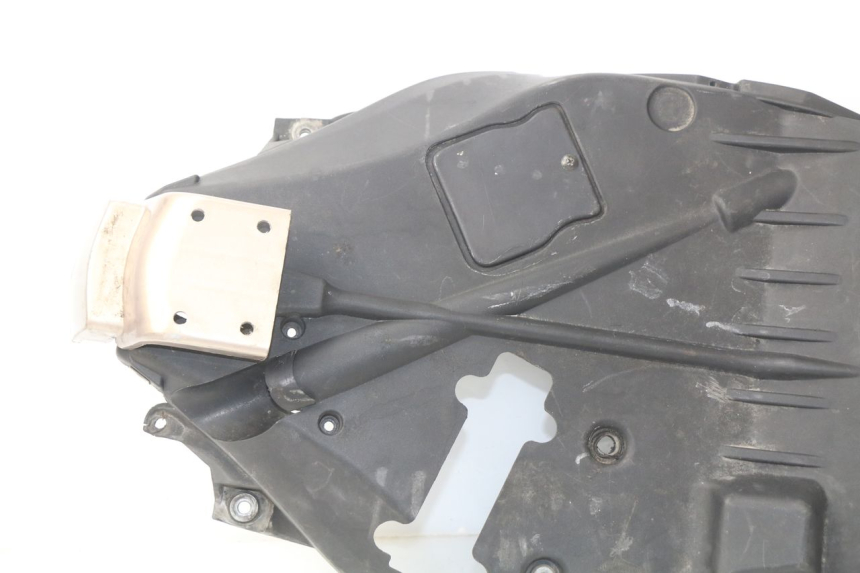 photo de ASIENTO COFRE APRILIA SCARABEO GT 125 (1999 - 2007) - Primer plano técnico