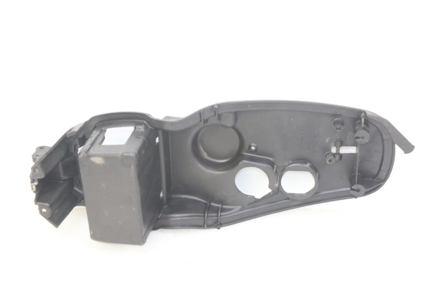 photo de ASIENTO DE ALMACENAMIENTO APRILIA SCARABEO 100 (2003 - 2012) - Detalle de la pieza