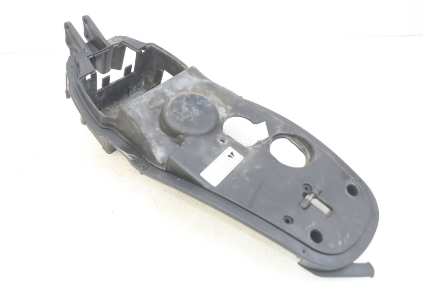 photo de ASIENTO DE ALMACENAMIENTO APRILIA SCARABEO 100 (2003 - 2012) - Zoom estado de uso