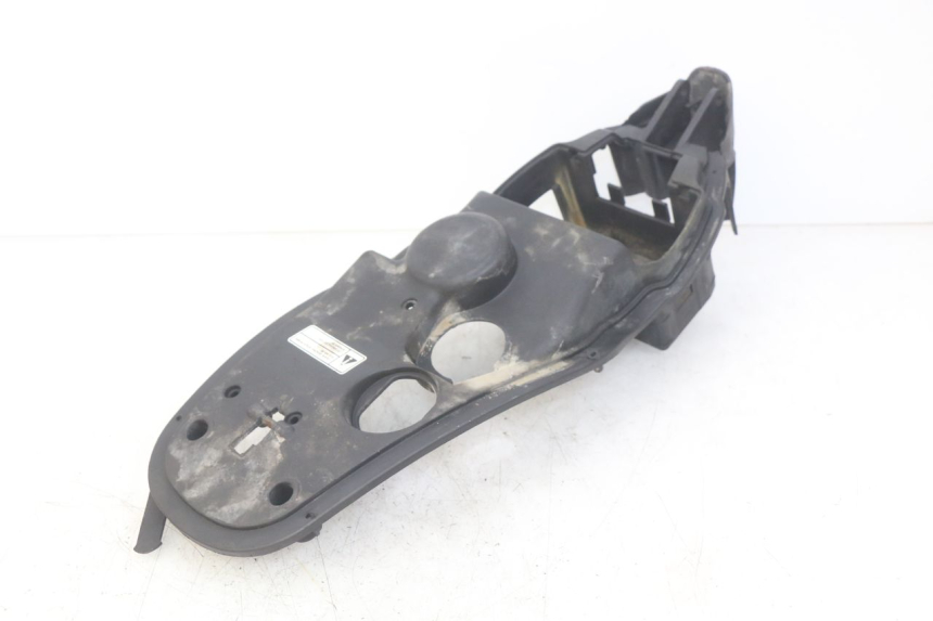 photo de ASIENTO DE ALMACENAMIENTO APRILIA SCARABEO 100 (2003 - 2012) - Otra perspectiva