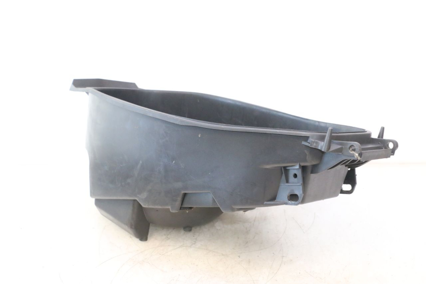 photo de ASIENTO COFRE FYM SCOOTERONE 125 (2006 - 2008) - Primer plano técnico
