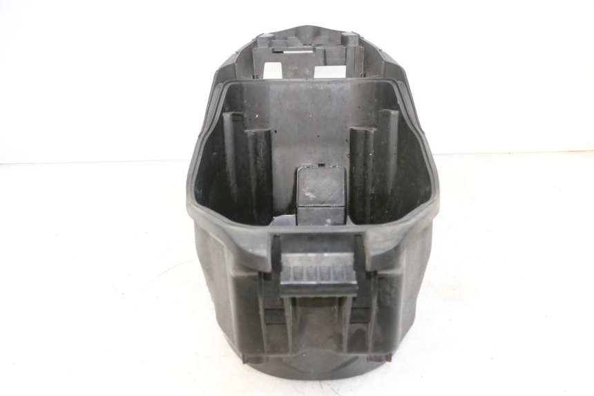 photo de ASIENTO COFRE PEUGEOT SPEEDFIGHT 4 4T EFI 50 (2021 - 2025) - Detalles de los puntos de fijación