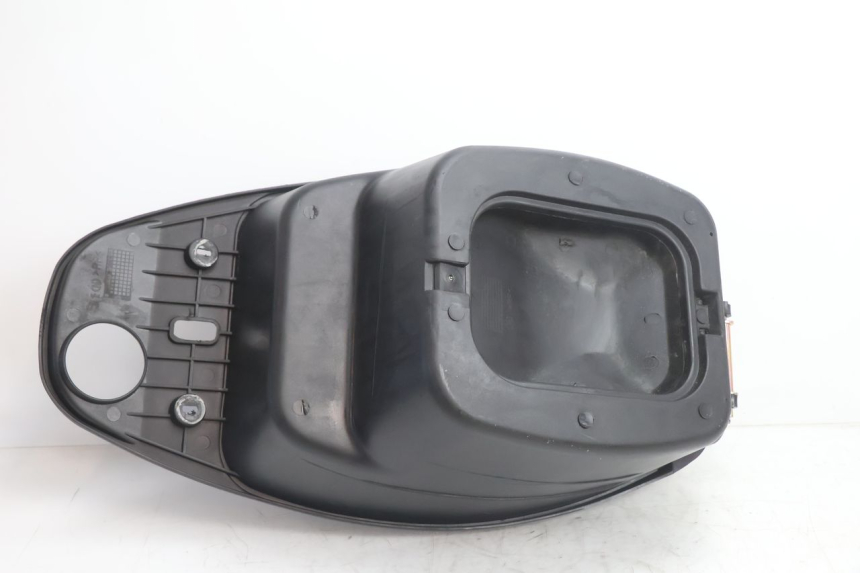 photo de ASIENTO COFRE VASTRO STREET S 50 (2016 - 2021) - Detalles de los puntos de fijación