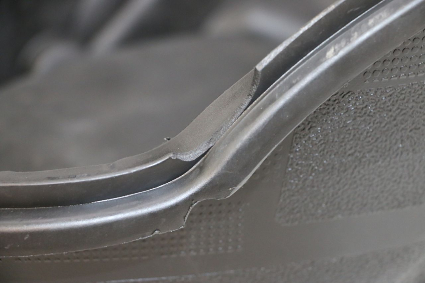 photo de ASIENTO COFRE PEUGEOT STREETZONE I 2T 50 (2018 - 2020) - Detalle de la pieza