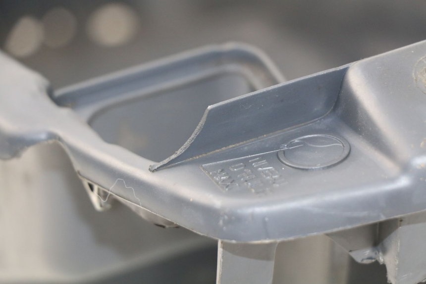 photo de ASIENTO COFRE PEUGEOT SV 50 (1992 - 2004) - Detalles de los puntos de fijación