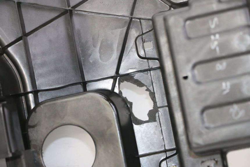 photo de ASIENTO COFRE APRILIA SXR 50 (2021 - 2023) - Estado de la superficie y material