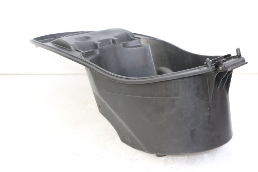 photo de ASIENTO DE ALMACENAMIENTO SYM JET 14 4T 50 (2018 - 2022) - Otra perspectiva