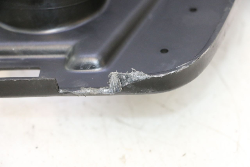 photo de ASIENTO COFRE PEUGEOT TREKKER 50 (1995 - 2004) - Detalle de la pieza