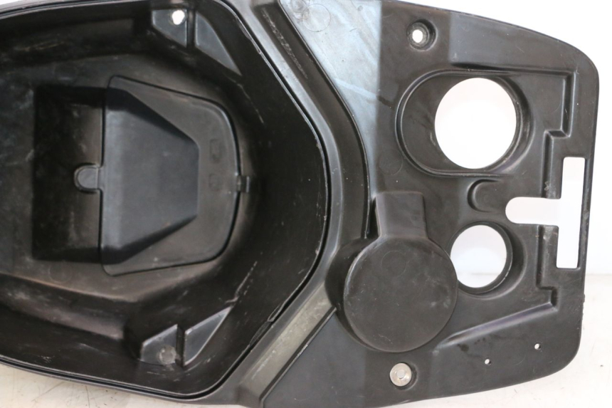 photo de ASIENTO COFRE PEUGEOT TREKKER 50 (1995 - 2004) - Otra vista del artículo
