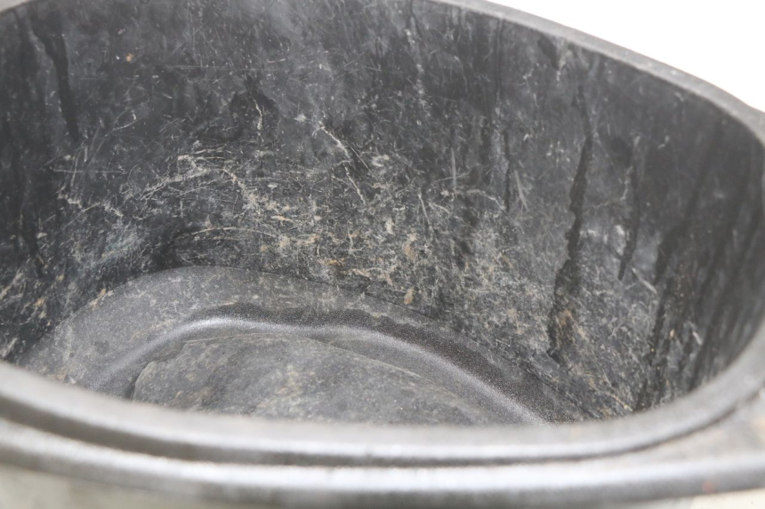 photo de CAJA DEL ASIENTO PIAGGIO VESPA LX 2T 50 (2005 - 2013) - Detalle de la pieza