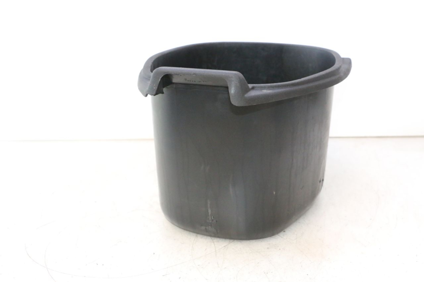 photo de ASIENTO DE ALMACENAMIENTO PIAGGIO VESPA S 2T 50 (2007 - 2014) - Primer plano técnico