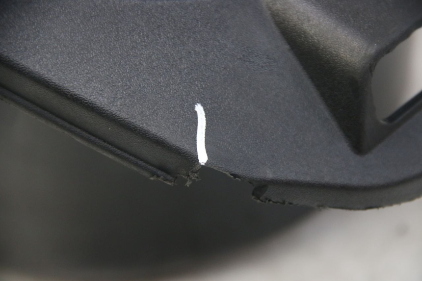 photo de ASIENTO DE ALMACENAMIENTO PIAGGIO VESPA SPRINT 2T 50 (2014 - 2018) - Estado de la superficie y material