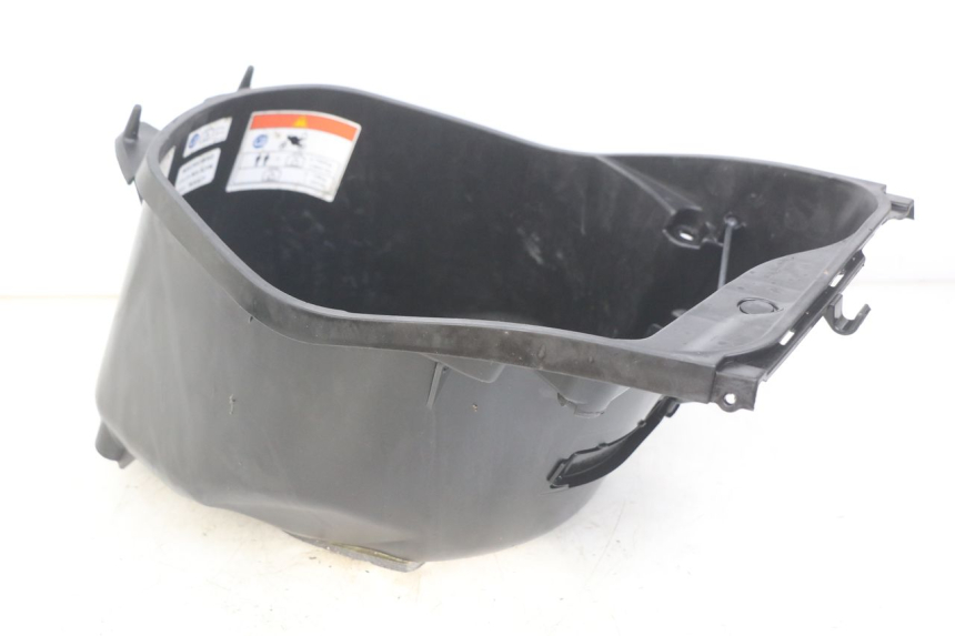 photo de ASIENTO DE ALMACENAMIENTO HONDA VISION NSC R 50 (2013 - 2015) - Primer plano técnico