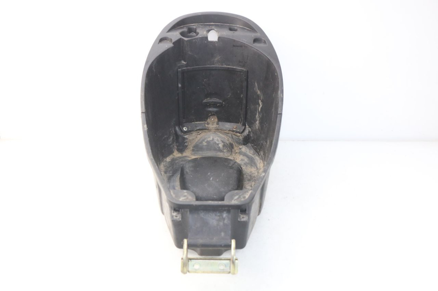 photo de CAJA DEL ASIENTO PEUGEOT VIVACITY NEW 4T 50 (2008 - 2017) - Detalle de la pieza