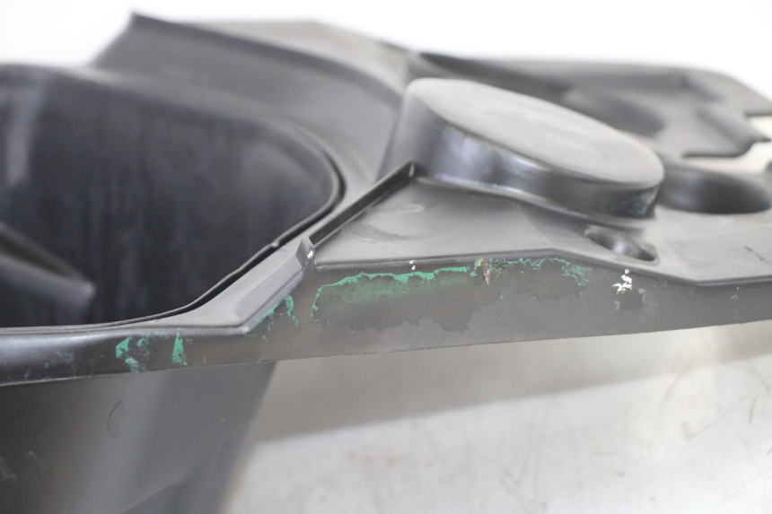 photo de ASIENTO COFRE PEUGEOT VIVACITY 50 (2004 - 2009) - Detalles de los puntos de fijación