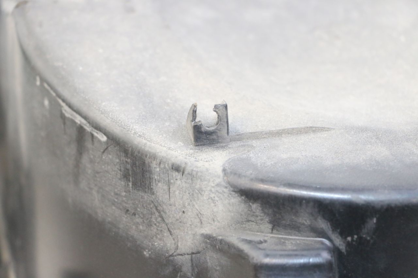 photo de CAJA DEL ASIENTO YAMAHA X-MAX XMAX ABS 250 (2010 - 2012) - Zoom estado de uso