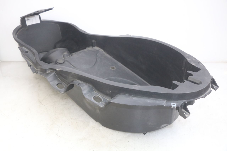 photo de ASIENTO DE ALMACENAMIENTO YAMAHA X-MAX XMAX 125 (2010 - 2013) - Detalles de los puntos de fijación