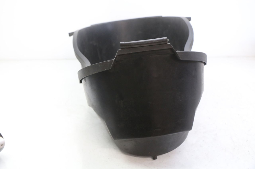 photo de ASIENTO DE ALMACENAMIENTO YAMAHA XMAX X-MAX 125 (2006 - 2009) - Zoom estado de uso