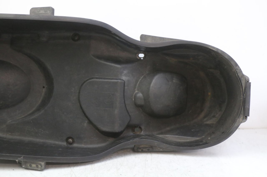 photo de ASIENTO DE ALMACENAMIENTO YAMAHA XMAX X-MAX 125 (2006 - 2009) - Estado de la superficie y material