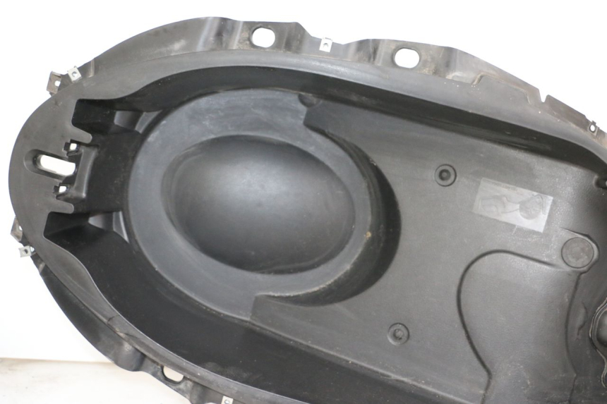 photo de ASIENTO DE ALMACENAMIENTO YAMAHA X-MAX XMAX 125 (2010 - 2013) - Detalles de los puntos de fijación