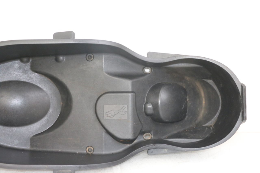 photo de ASIENTO DE ALMACENAMIENTO YAMAHA XMAX X-MAX 125 (2006 - 2009) - Estado de la superficie y material