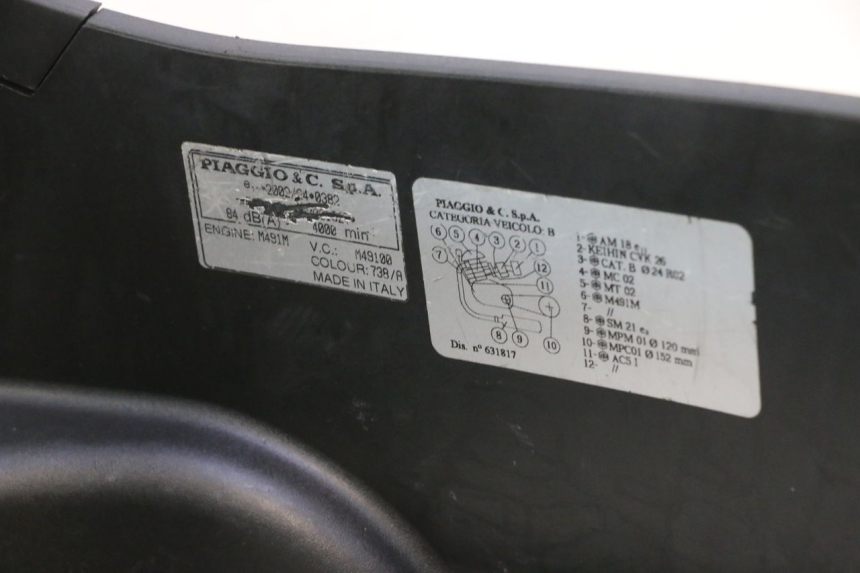photo de ASIENTO COFRE PIAGGIO X8 STREET 125 (2006 - 2007) - Características distintivas