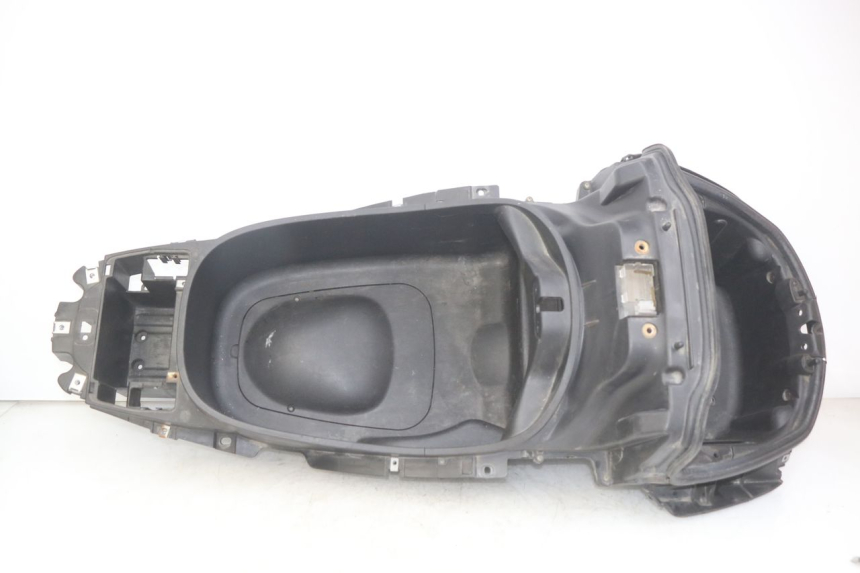 photo de ASIENTO DE ALMACENAMIENTO PIAGGIO X8 125 (2004 - 2007) - Vista principal