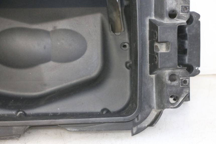 photo de ASIENTO COFRE PIAGGIO X9 EVOLUTION 125 (2003 - 2007) - Características distintivas