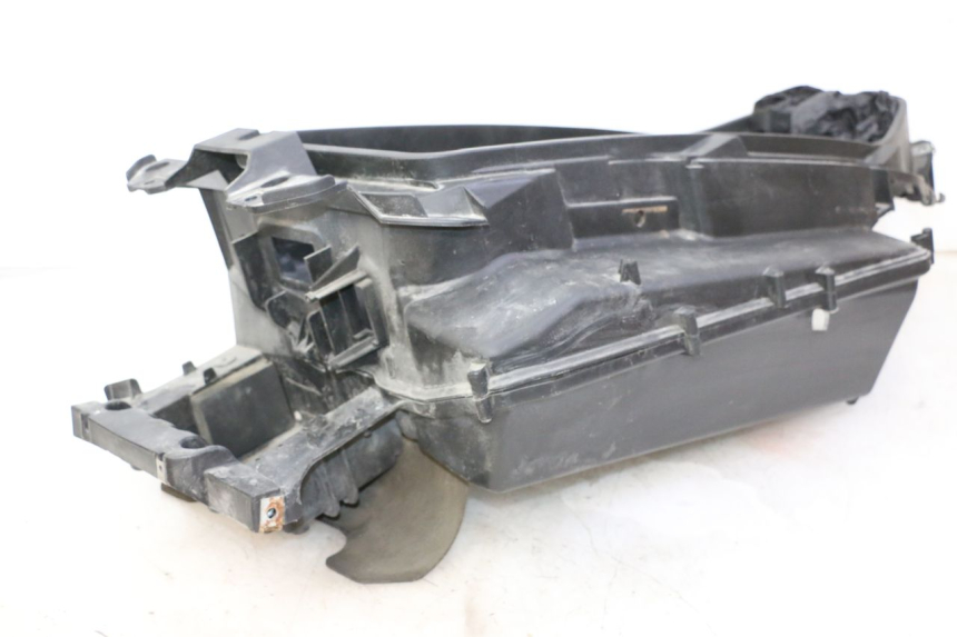 photo de ASIENTO COFRE PIAGGIO X9 EVOLUTION 125 (2003 - 2007) - Primer plano técnico