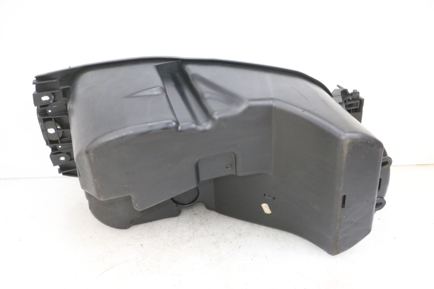 photo de ASIENTO COFRE YAMAHA YP MAJESTY 125 (2002 - 2006) - Primer plano técnico
