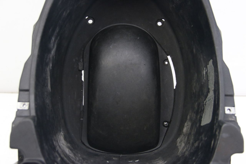 photo de CAJA DEL ASIENTO PIAGGIO ZIP 2T 50 (2009 - 2019) - Otra perspectiva