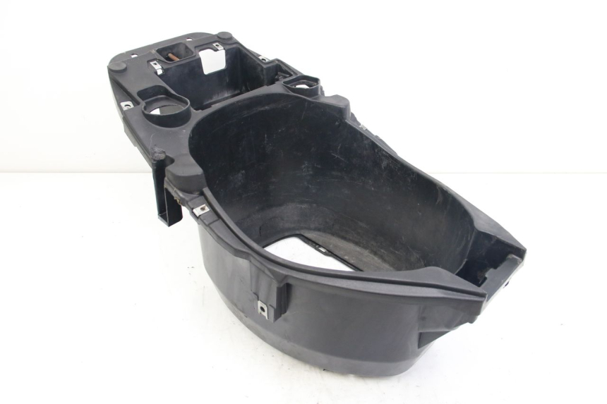 photo de CAJA DEL ASIENTO PIAGGIO ZIP 2T 50 (2009 - 2019) - Detalle de la pieza