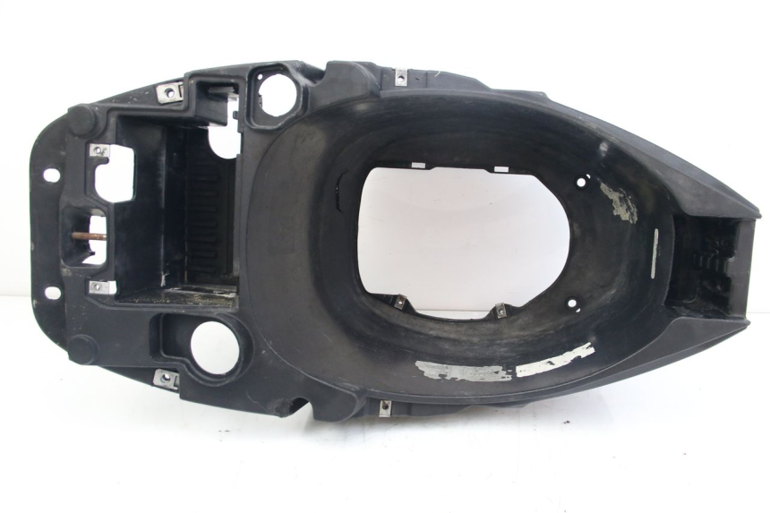 photo de CAJA DEL ASIENTO PIAGGIO ZIP 2T 50 (2009 - 2019) - Zoom estado de uso