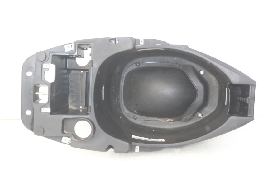 photo de CAJA DEL ASIENTO PIAGGIO ZIP 4T 50 (2018 - 2020) - Vista principal