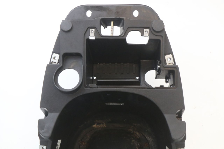 photo de CAJA DEL ASIENTO PIAGGIO ZIP 4T 50 (2018 - 2020) - Características distintivas