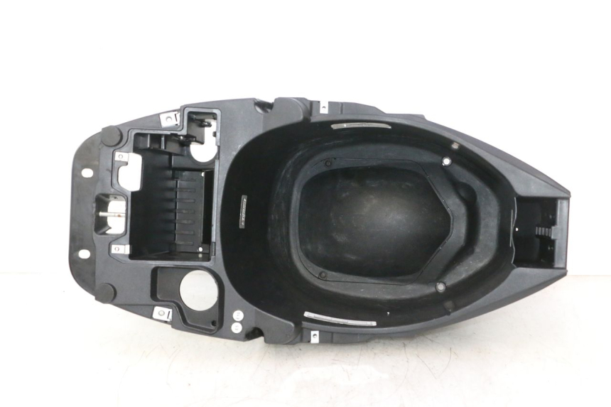 photo de ASIENTO COFRE PIAGGIO ZIP IGET 4T 50 (2021 - 2023) - Detalles de los puntos de fijación