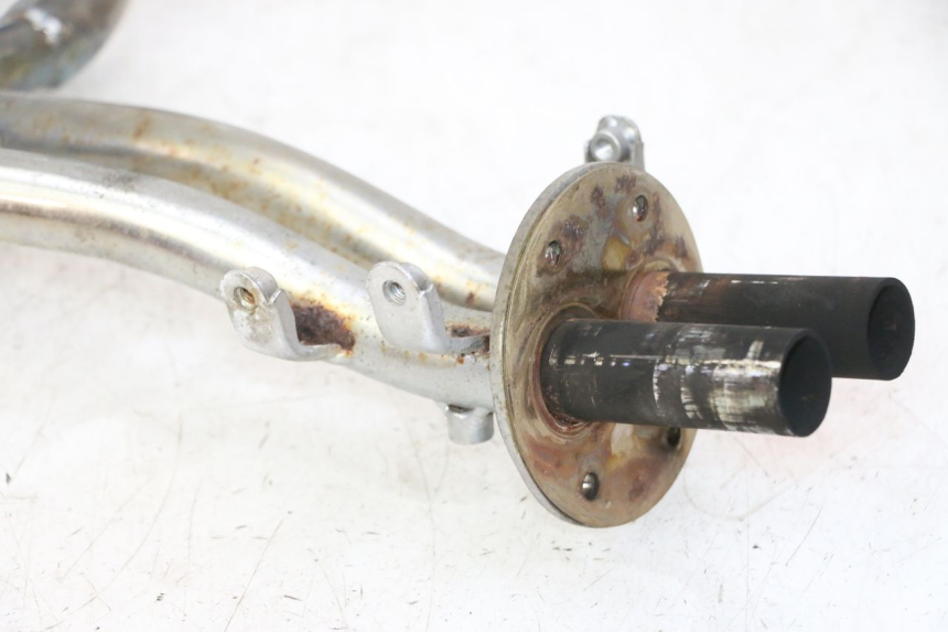 photo de COLECTOR HYOSUNG GV AQUILA 125 (2000 - 2009) - Detalles de los puntos de fijación