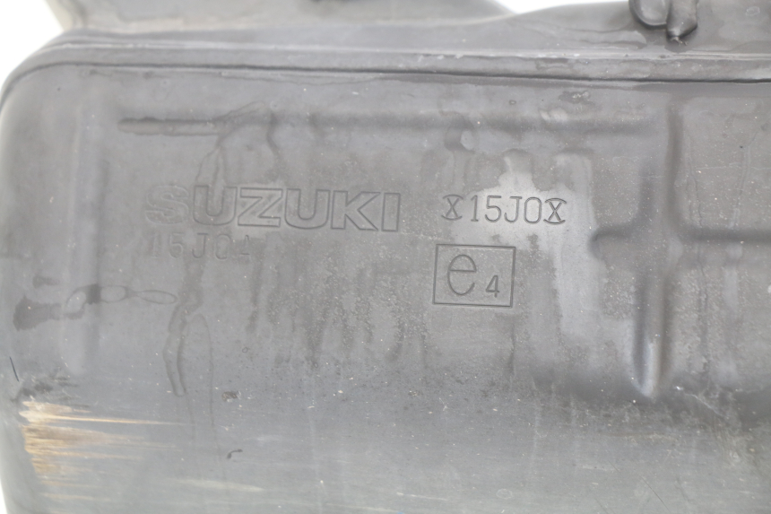 photo de COLECTOR SUZUKI GSX-R GSXR 750 (2011 - 2016) - Foto de producto adicional