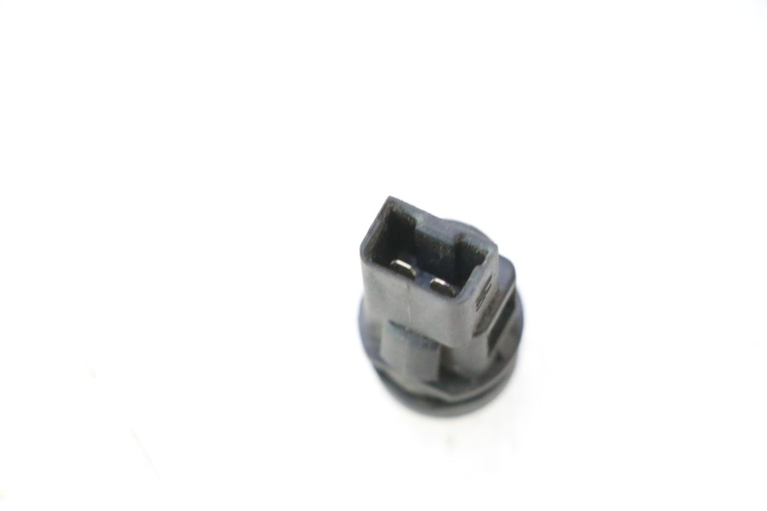 photo de MANDO CONTROL DE TRACCIÓN PIAGGIO MP3 500 (2016 - 2018) - Zoom estado de uso