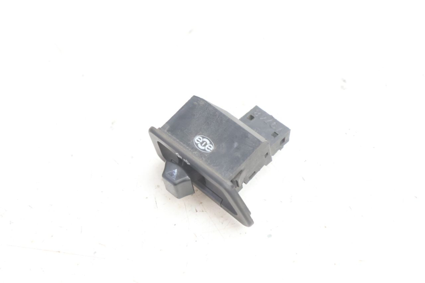 photo de CONMUTADOR INTERMITENTE APRILIA ATLANTIC S 125 (2010 - 2013) - Detalle de la pieza