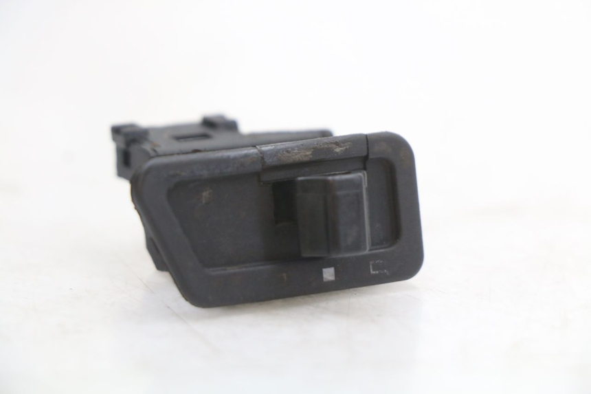 photo de CONMUTADOR INTERMITENTE TNT MOTOR BOSTON 4T 50 (2018 - 2025) - Detalle de la pieza