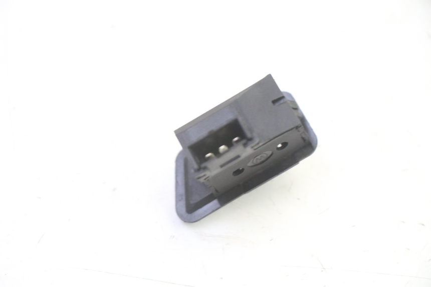 photo de CONMUTADOR INTERMITENTE MOTRON BREEZY 4T 50 (2021 - 2025) - Primer plano técnico