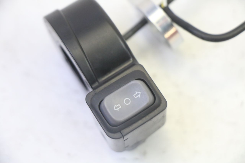 photo de CONMUTADOR DE INTERMITENTES SEGWAY NINEBOT F65I 1 - Detalle de la pieza