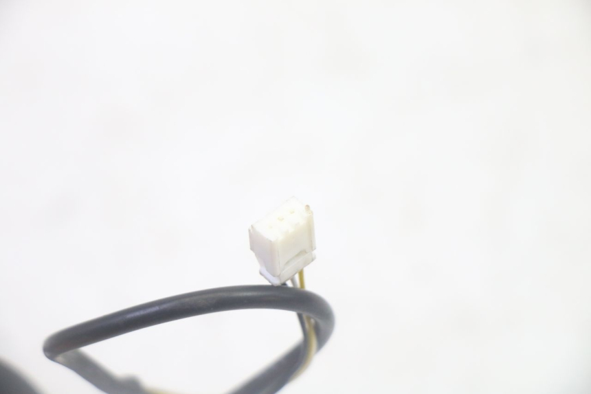 photo de CONMUTADOR DE INTERMITENTES SEGWAY NINEBOT F65I 1 - Detalles de los puntos de fijación