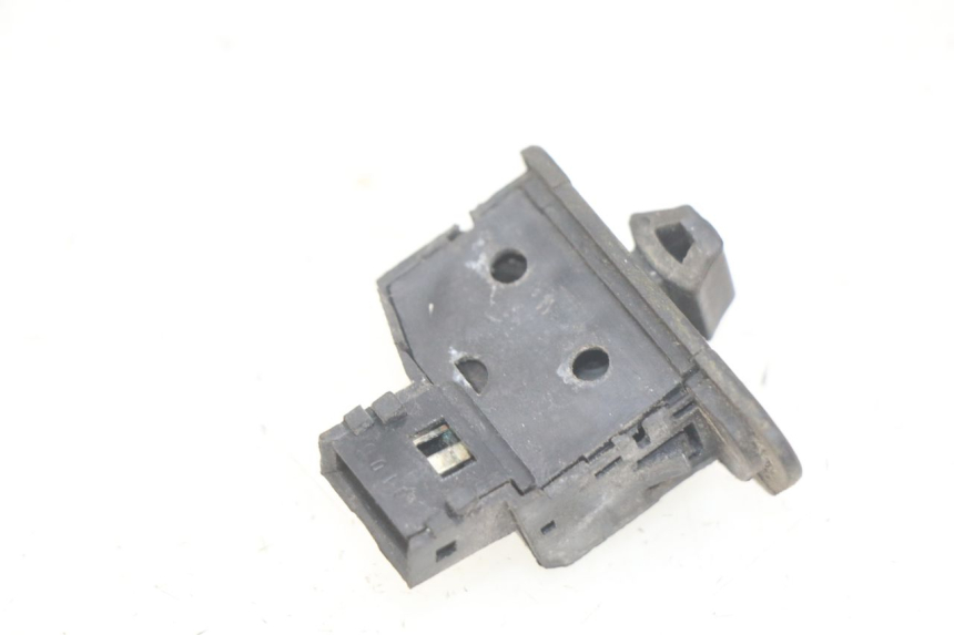 photo de INTERRUPTOR DE INTERMITENTES SYM FIDDLE 3 III 125 (2014 - 2020) - Detalle de la pieza